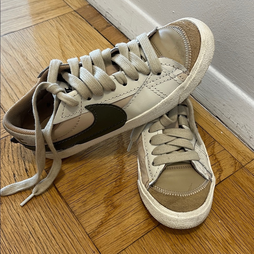 Nike Blazer Low Jumbo size 9 sneaker